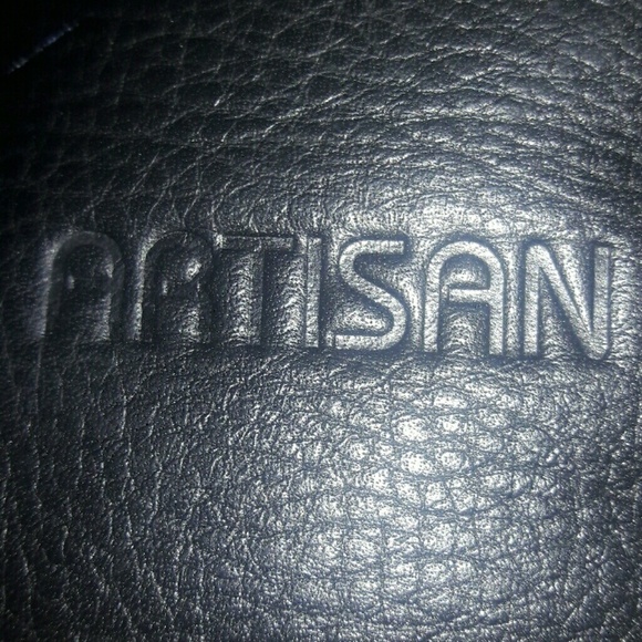 ARTISAN Black Genuine Leather Messenger Bag, 12" x 4" x 17" - Picture 3 of 9